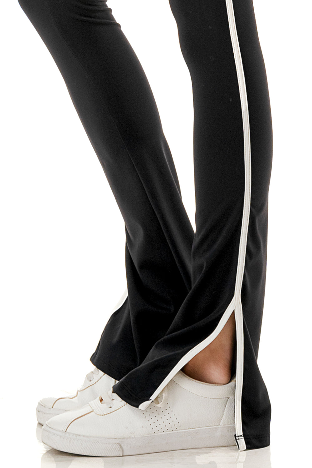VESPR Side Slits Legging with Contrast Stripes DETAIL SLIT