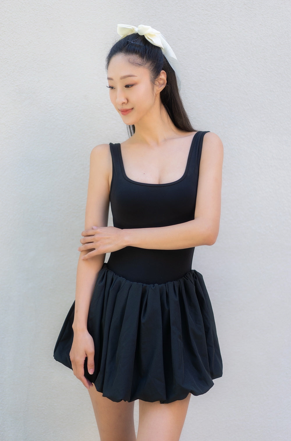 vespr_active_bubble_dress_black_front